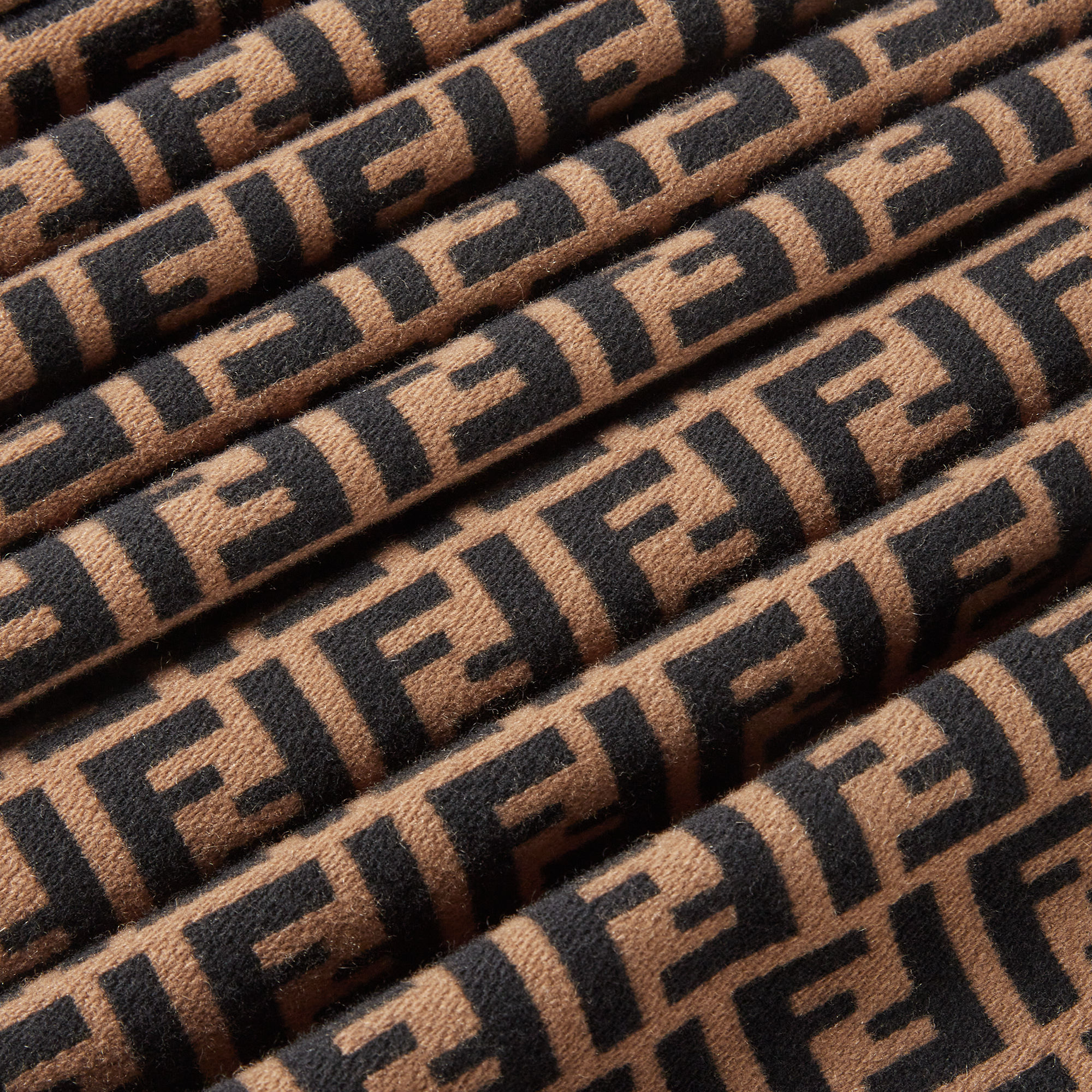 FF Scarf - Brown | FENDI International