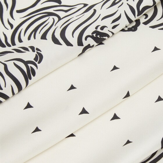 Fendi Square foulard with an archive Tiger motif printed with | Thumbnail 2