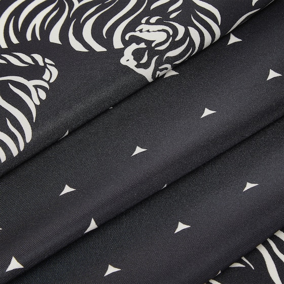 Fendi Square foulard with an archive Tiger motif printed with | Thumbnail 2