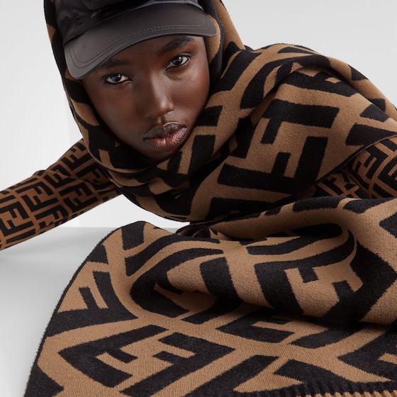 Fendi Long scarf finished with fringing | Thumbnail 4