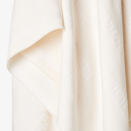 Fendi Large, enveloping poncho | Thumbnail 3