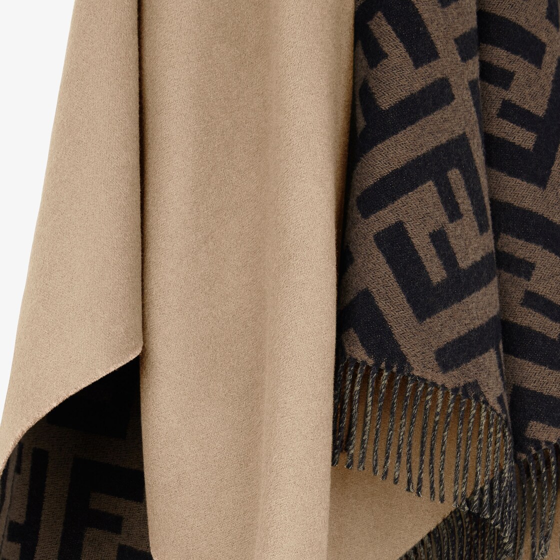 FF Poncho Wool Beige - Image 3/4