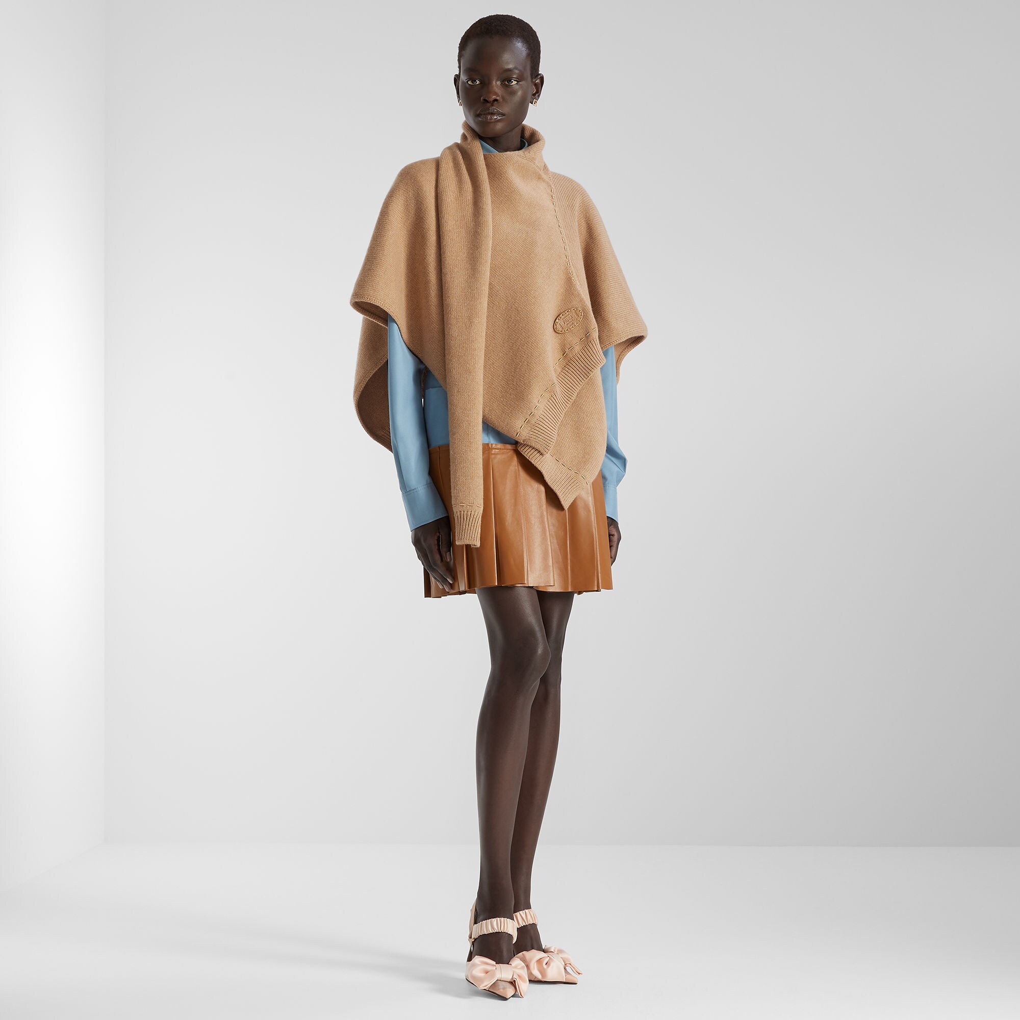 Poncho Wool Brown | Fendi