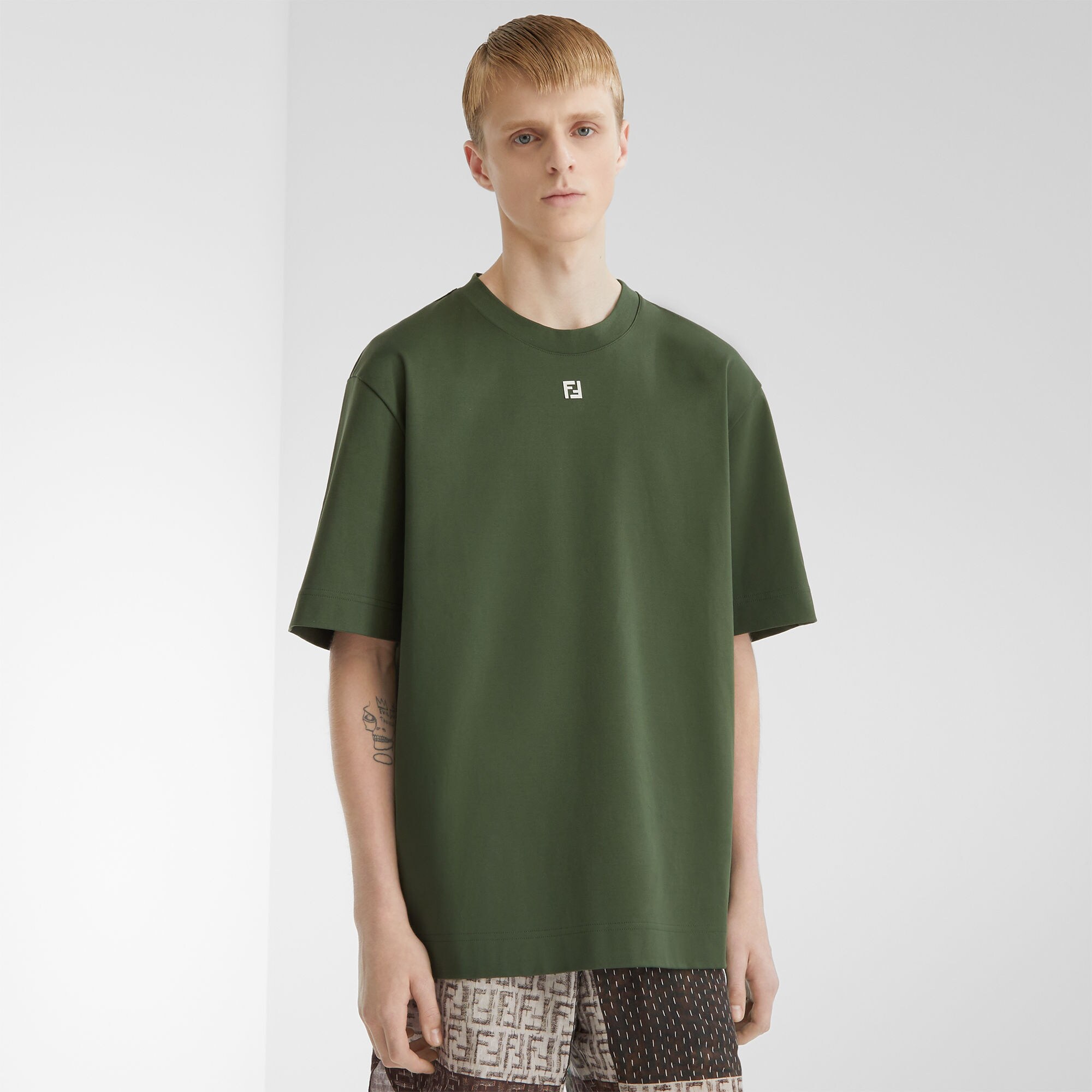 【送料&関税込】Fendi Olive Green Cotton T-shirt T-Shirt Cotton Green | Fendi
