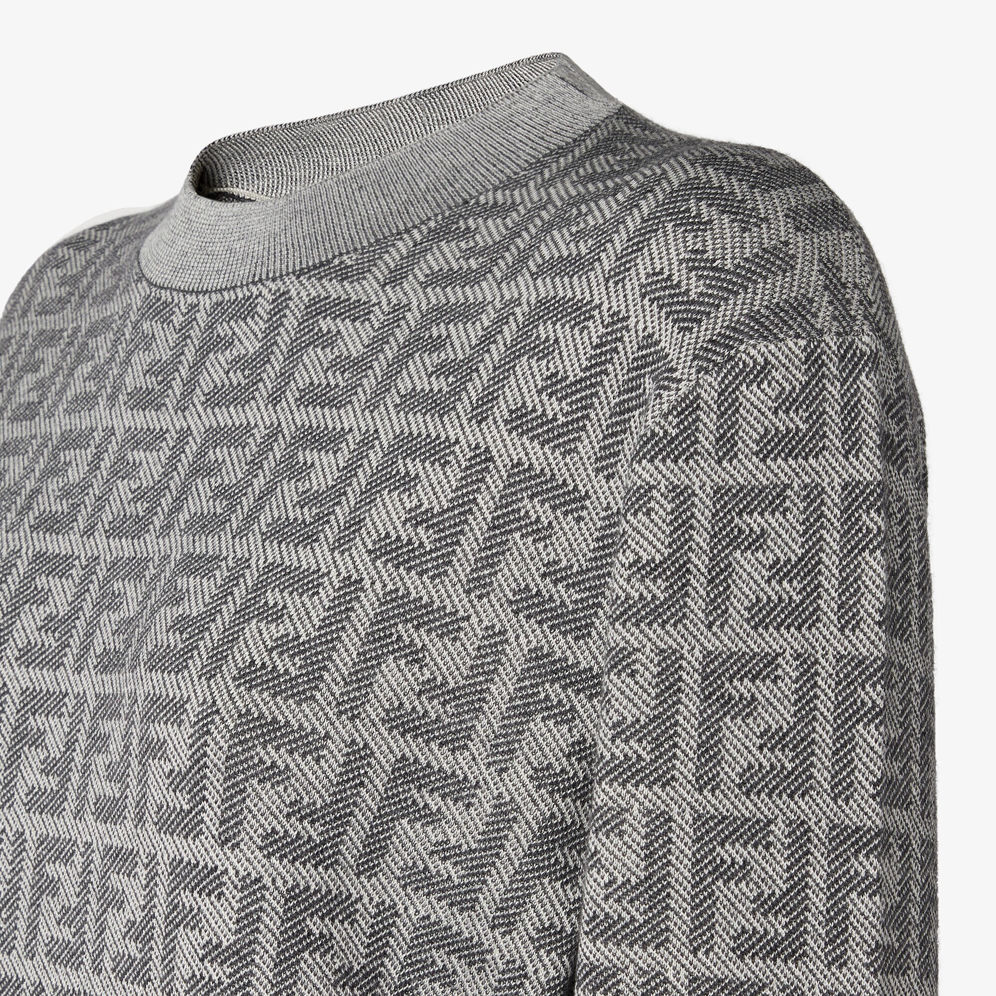 FZXE39AYM1F1UPW_03?wid=2000&