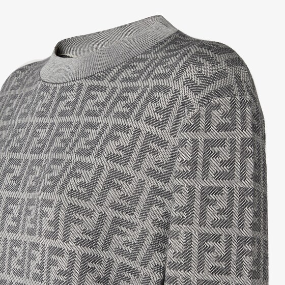 Fendi Long-sleeved boxy jumper with round neck | Thumbnail 3