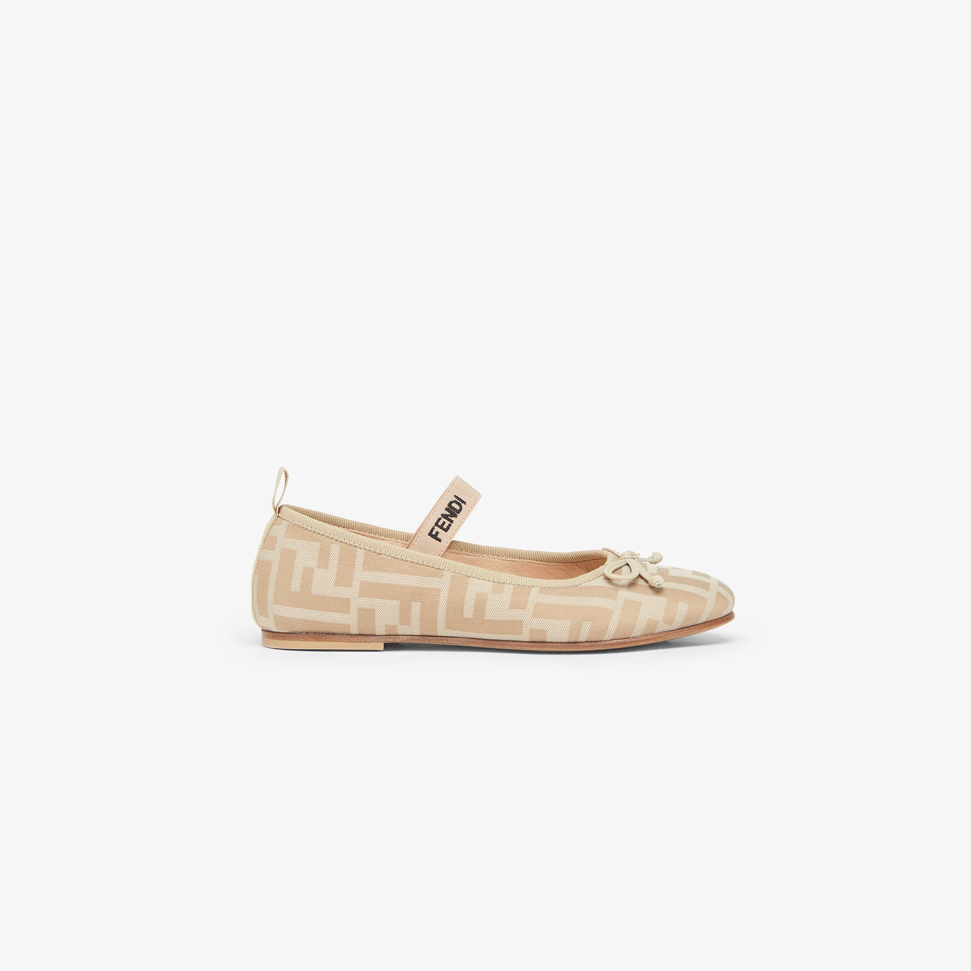 【関税＆送料込み】Fendi Uette Ballet Flats Shoes Fendi Uette Ballet Flats Shoes in White | Lyst