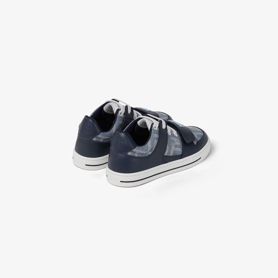 Junior sneakers