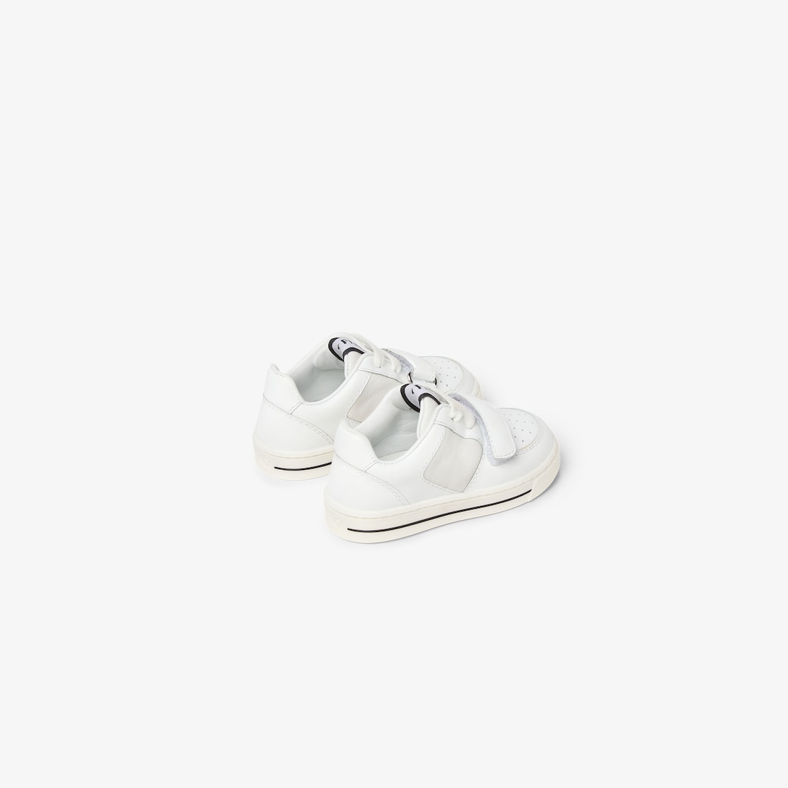 Zapatilla deportiva para los primeros pasos