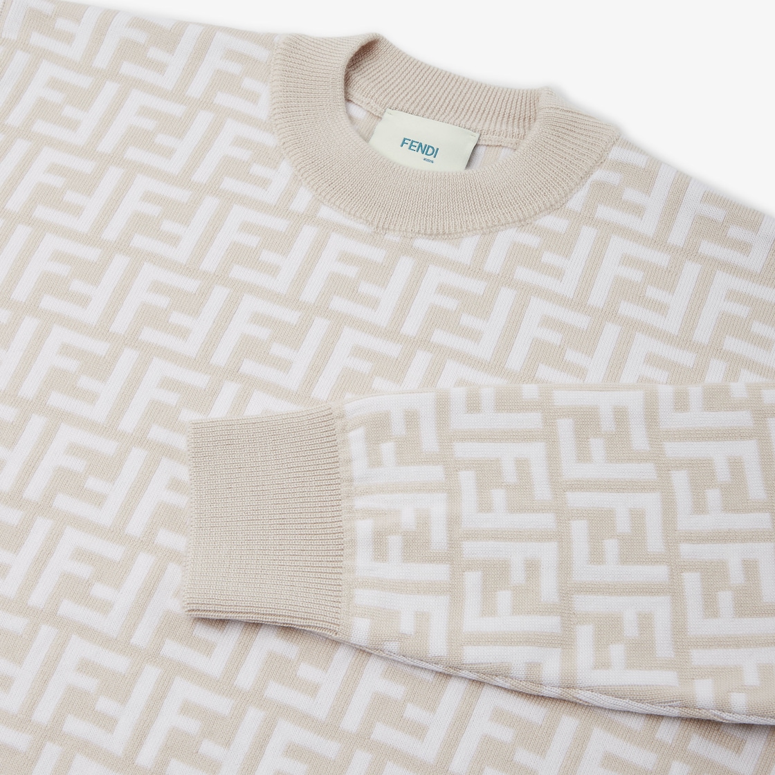 Junior crew-neck sweater