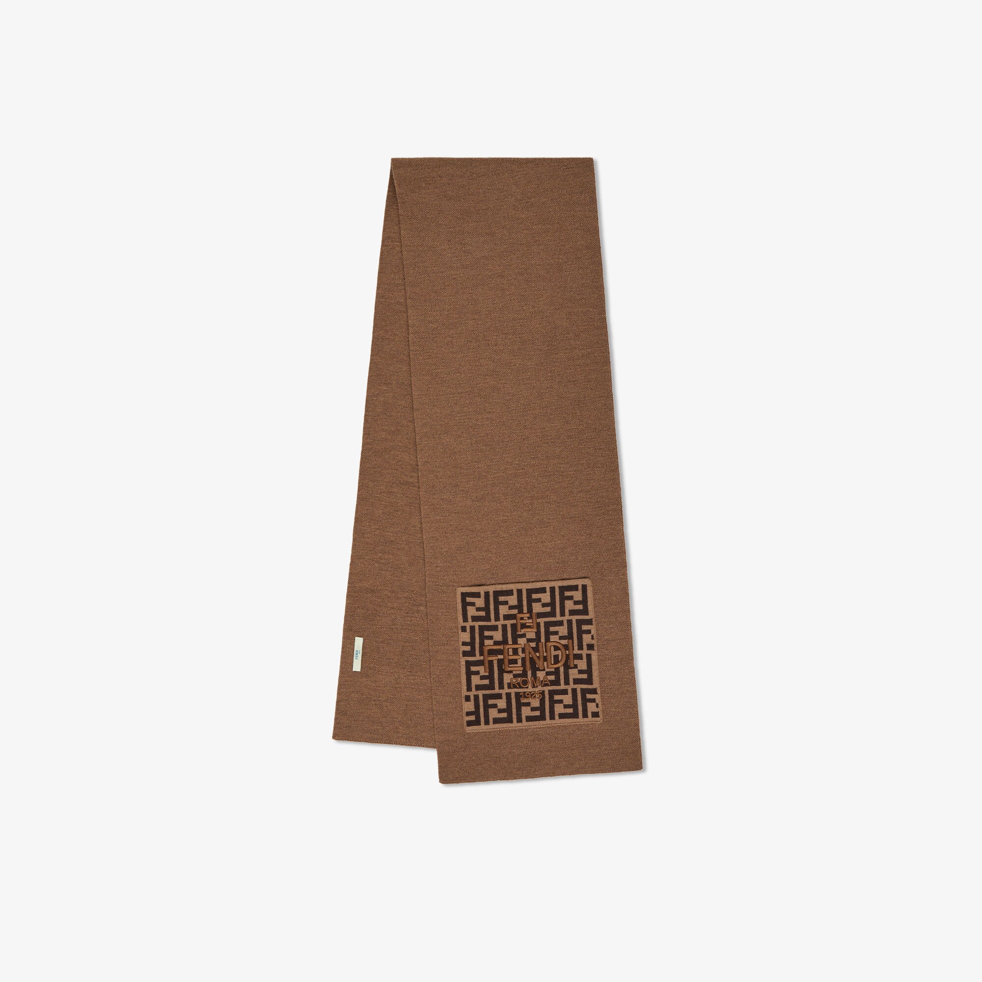 JUQ065AV78F1U75_01?wid=2000&