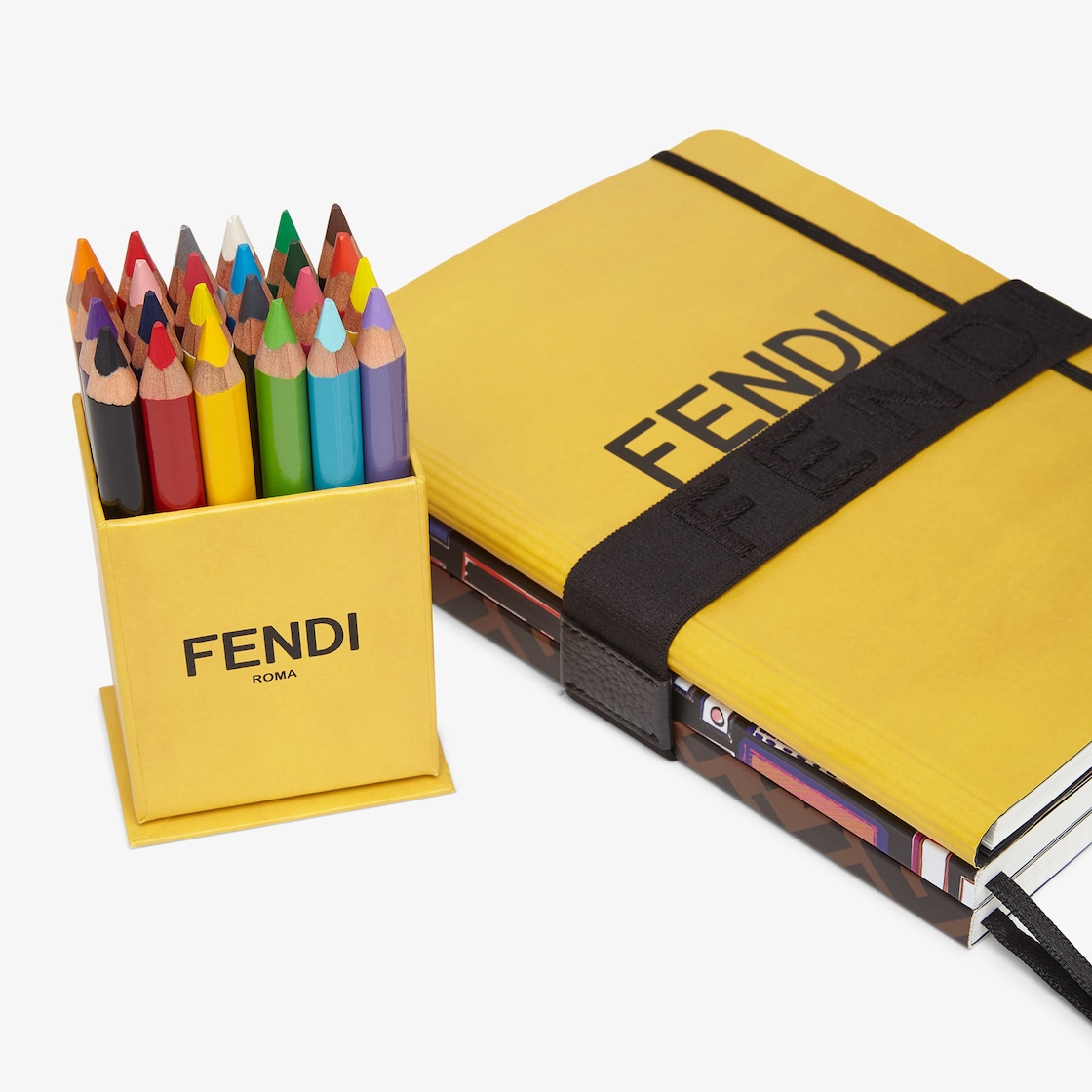Set de cuadernos y lápices